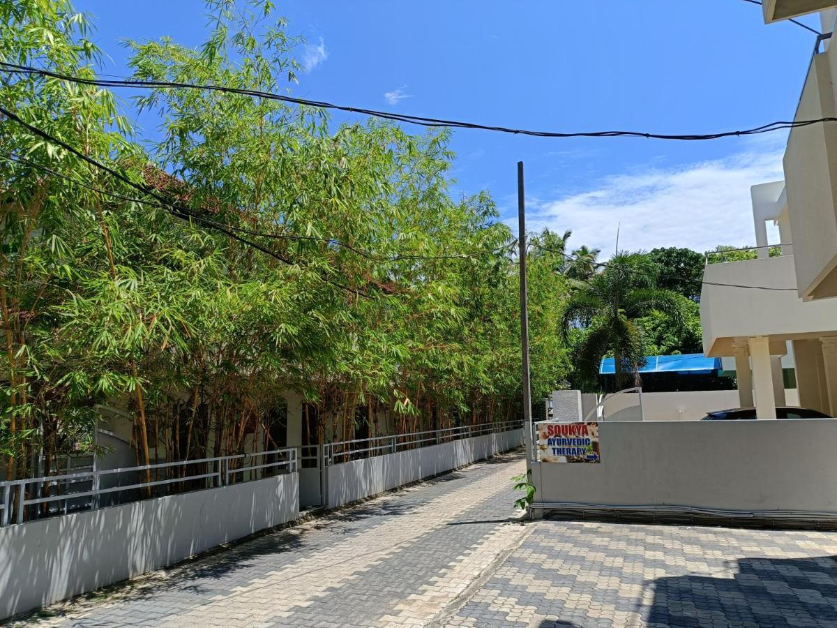 Global Backwater Resort Kollam Dış mekan fotoğraf